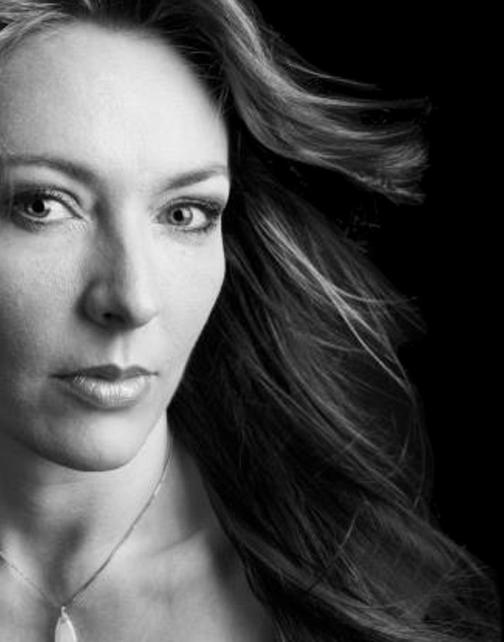 Kate Thorvaldsen, lector at  the conference “Contact With Extraterrestrial Intelligence — The Future Of Mankind And The Paradigm Shift”